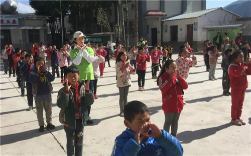 绿叶2019“冬日暖阳”第一站——云南红土地镇晓光小学