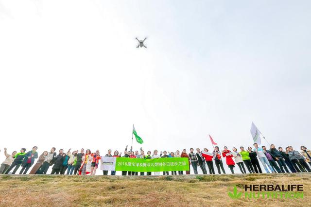 ����������ͽ��֮��Բ����Ļ ��λ���˹�ͬ��֤