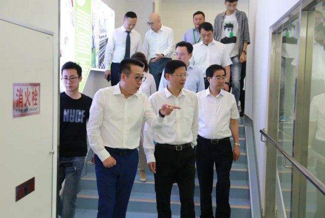 李亚平市长莅临绿叶调研指导