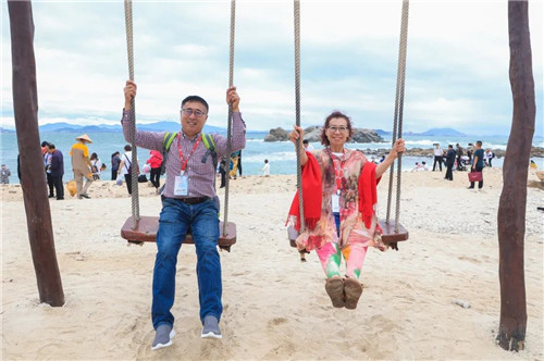 荣光绽放,梦想起航!荣格带你看世界•三亚奢享之旅”闪耀绽放!