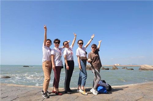荣光绽放,梦想起航!荣格带你看世界•三亚奢享之旅”闪耀绽放!