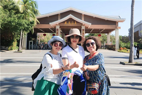 荣光绽放,梦想起航!荣格带你看世界•三亚奢享之旅”闪耀绽放!