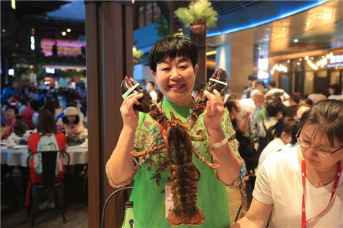 荣光绽放,梦想起航!荣格带你看世界•三亚奢享之旅”闪耀绽放!