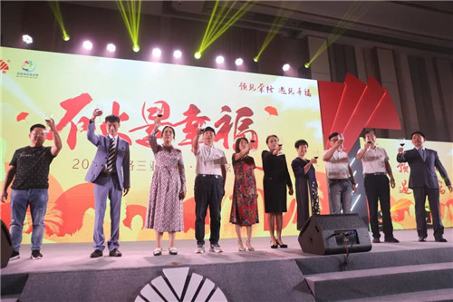荣光绽放,梦想起航!荣格带你看世界•三亚奢享之旅”闪耀绽放!