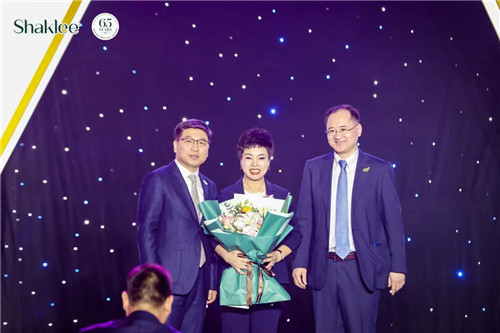 焕新颜，一起燃丨直击嘉康利2021年年度盛典