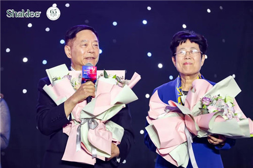 焕新颜，一起燃丨直击嘉康利2021年年度盛典
